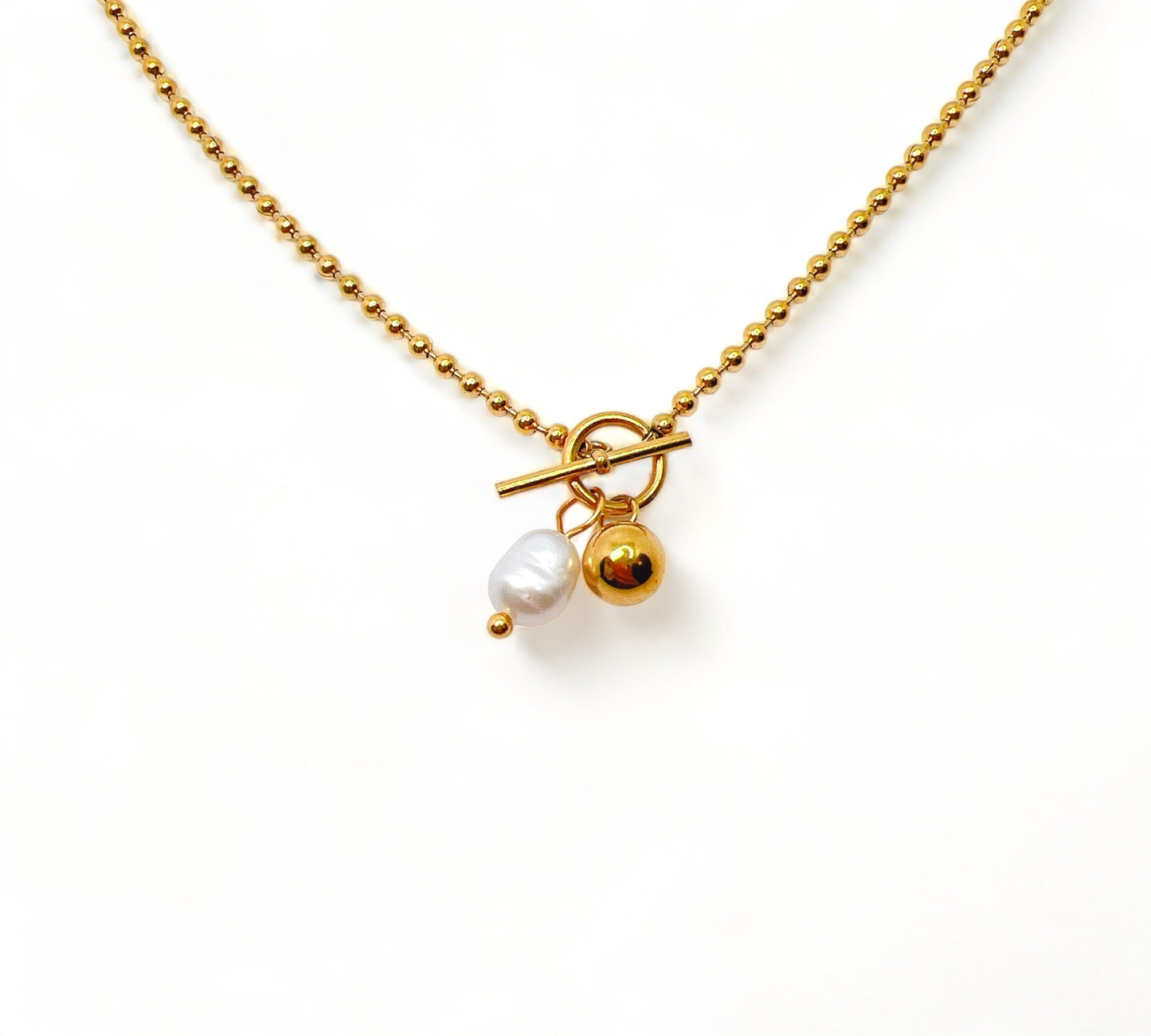 Baroque Pearl Buckle Necklace