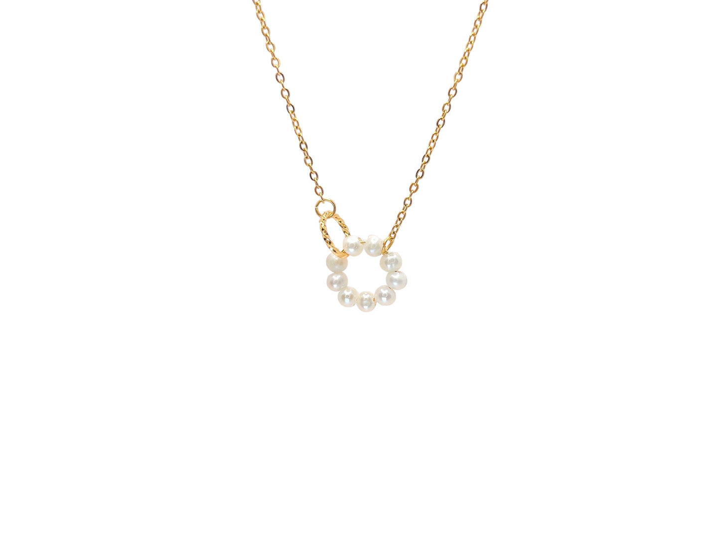 Circle Pearl Necklace